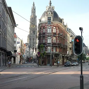 Aparthotel National
